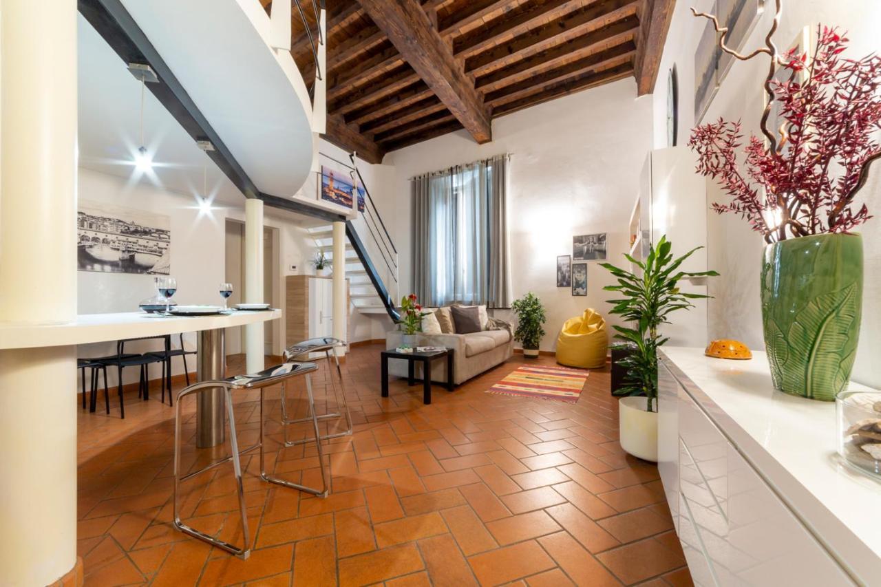 Guelfi Loft In A Historic Palace Apartamento Florença
